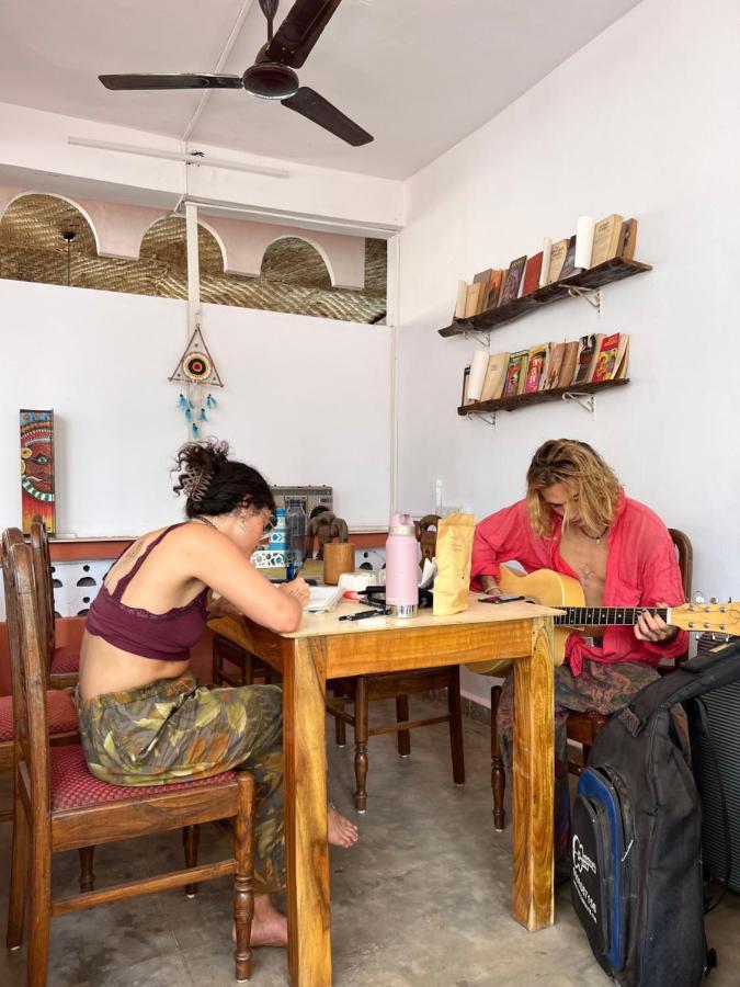 Green Rover Hostel By Gypstead Vagator Dış mekan fotoğraf