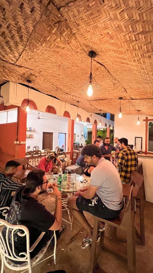 Green Rover Hostel By Gypstead Vagator Dış mekan fotoğraf